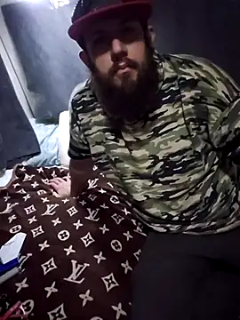 Snapshot of StruggleSnuggles chatting on 02-26-25, 04:03 StruggleSnuggles online show from 02-26-25, 04:03