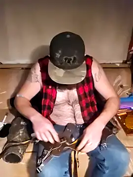 Snapshot of StruggleSnuggles chatting on 03-16-25, 03:47 StruggleSnuggles online show from 03-16-25, 03:47