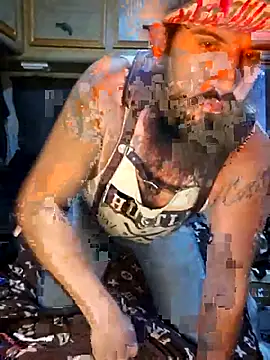 Snapshot of StruggleSnuggles chatting on 10-21-25, 10:49 StruggleSnuggles online show from 10-21-25, 10:49