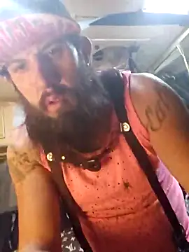 Snapshot of StruggleSnuggles chatting on 10-22-25, 05:30 StruggleSnuggles online show from 10-22-25, 05:30