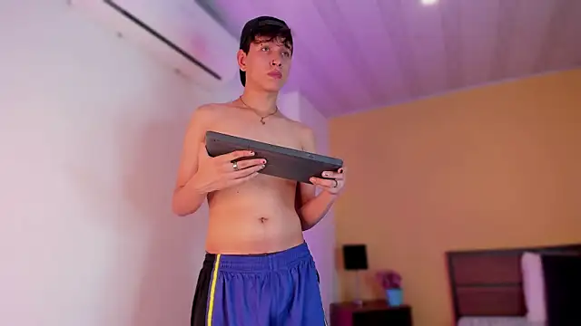 Brian-Ausslos online show from 12-29-24, 07:39