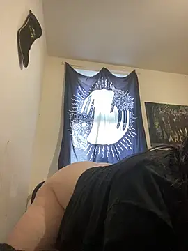 Gothicsiren online show from 02-25-25, 02:11