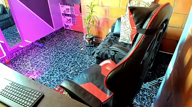 Adam Valenciia online show from 01-20-25, 02:03