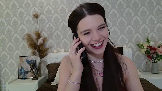 Nellie Medina online show from 02-18-25, 08:25