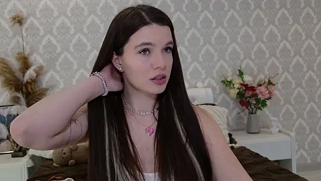 Nellie Medina online show from 02-20-25, 09:09