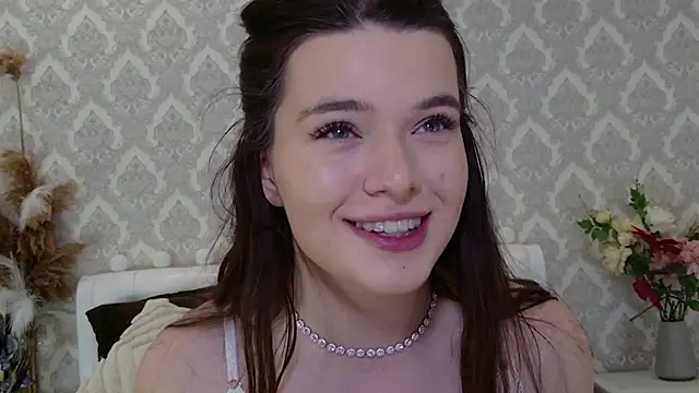 Nellie Medina online show from 03-11-25, 08:42