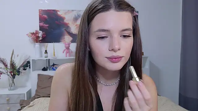 Nellie Medina online show from 10-28-25, 08:11