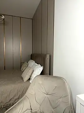 claraxjoyy online show from 10-10-25, 04:11