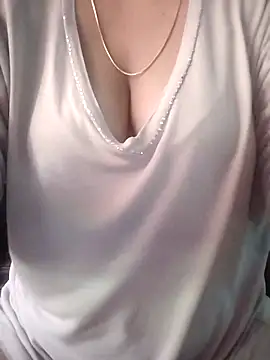 Snapshot of muskan-Sharma chatting on 09-12-25, 04:23 muskan-Sharma online show from 09-12-25, 04:23