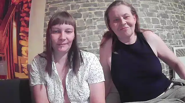 Sweet Phoenix online show from 01-04-25, 04:32