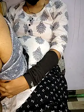 lovelygirl4567 online show from 03-02-25, 03:16