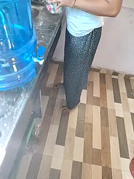 lovelygirl4567 online show from 03-18-25, 04:37