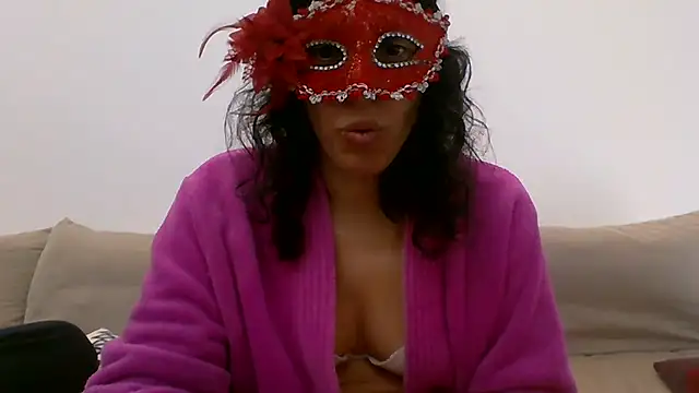 couple-tuga online show from 02-17-25, 11:34