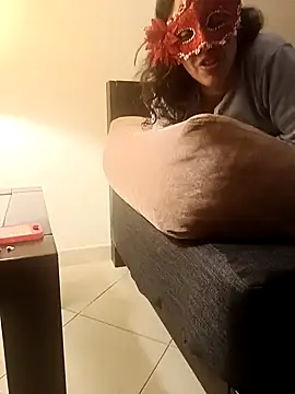 couple-tuga online show from 03-01-25, 11:15