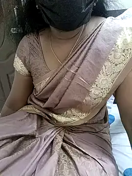 Snapshot of Tamil_Vishalini chatting on 01-02-25, 08:06 Tamil Vishalini online show from 01-02-25, 08:06