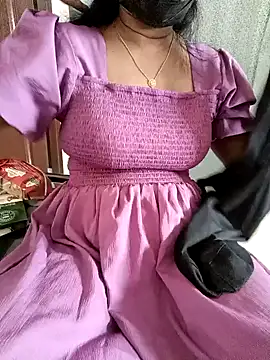 Snapshot of Tamil_Vishalini chatting on 01-09-25, 07:21 Tamil Vishalini online show from 01-09-25, 07:21