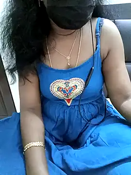 Snapshot of Tamil_Vishalini chatting on 01-14-25, 04:40 Tamil Vishalini online show from 01-14-25, 04:40