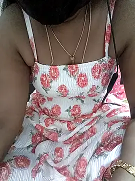 Snapshot of Tamil_Vishalini chatting on 01-16-25, 10:10 Tamil Vishalini online show from 01-16-25, 10:10