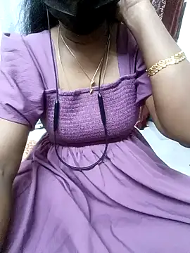 Snapshot of Tamil_Vishalini chatting on 01-22-25, 08:29 Tamil Vishalini online show from 01-22-25, 08:29