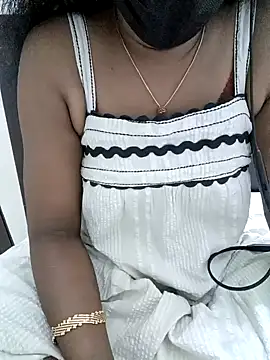 Snapshot of Tamil_Vishalini chatting on 02-06-25, 01:16 Tamil Vishalini online show from 02-06-25, 01:16