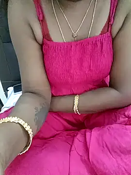 Snapshot of Tamil_Vishalini chatting on 02-06-25, 04:21 Tamil Vishalini online show from 02-06-25, 04:21