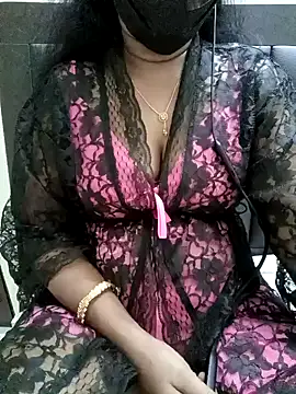 Snapshot of Tamil_Vishalini chatting on 02-07-25, 04:14 Tamil Vishalini online show from 02-07-25, 04:14