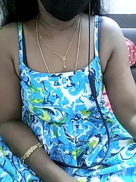 Snapshot of Tamil_Vishalini chatting on 02-12-25, 07:02 Tamil Vishalini online show from 02-12-25, 07:02