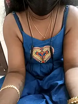 Snapshot of Tamil_Vishalini chatting on 02-16-25, 04:53 Tamil Vishalini online show from 02-16-25, 04:53