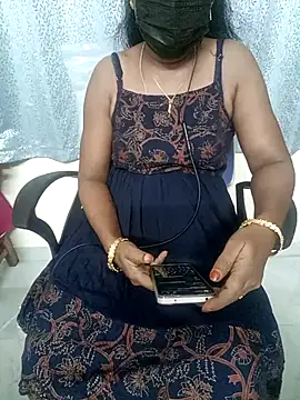 Snapshot of Tamil_Vishalini chatting on 02-19-25, 04:55 Tamil Vishalini online show from 02-19-25, 04:55