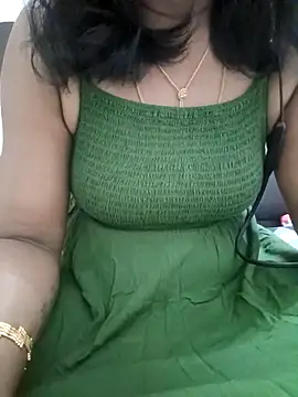 Snapshot of Tamil_Vishalini chatting on 09-20-25, 05:52 Tamil Vishalini online show from 09-20-25, 05:52