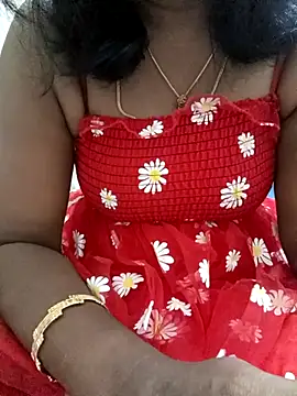 Snapshot of Tamil_Vishalini chatting on 09-21-25, 02:46 Tamil Vishalini online show from 09-21-25, 02:46