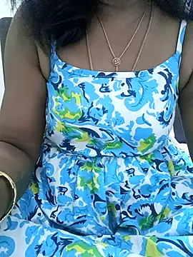 Snapshot of Tamil_Vishalini chatting on 09-25-25, 06:17 Tamil Vishalini online show from 09-25-25, 06:17