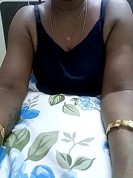 Snapshot of Tamil_Vishalini chatting on 10-06-25, 05:43 Tamil Vishalini online show from 10-06-25, 05:43