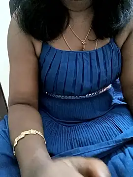 Snapshot of Tamil_Vishalini chatting on 10-08-25, 06:27 Tamil Vishalini online show from 10-08-25, 06:27