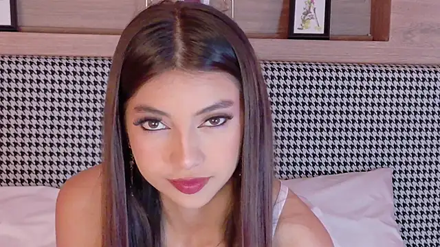 Snapshot of NickyBelmonth chatting on 02-01-25, 12:05 NickyBelmonth online show from 02-01-25, 12:05