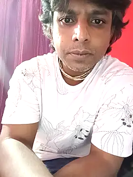 Snapshot of Remo0 chatting on 09-12-25, 12:27 Remo0 online show from 09-12-25, 12:27