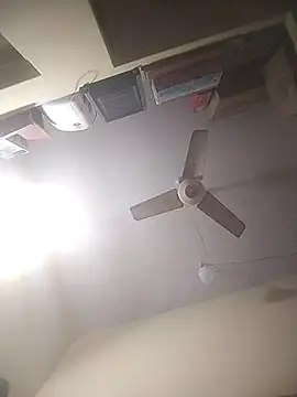 Snapshot of Remo0 chatting on 02-06-26, 11:35 Remo0 online show from 02-06-26, 11:35