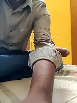 Snapshot of rashnak chatting on 03-09-25, 06:28 rashnak online show from 03-09-25, 06:28