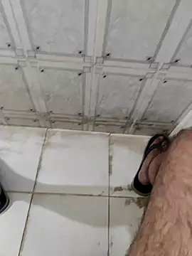 Snapshot of dreamers_dick chatting on 01-01-25, 05:01 dreamers dick online show from 01-01-25, 05:01