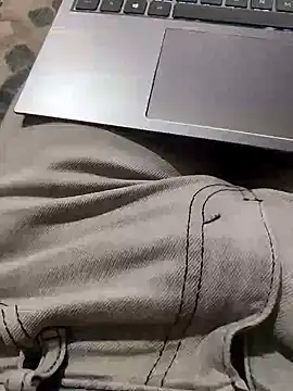 Snapshot of dreamers_dick chatting on 01-01-25, 02:42 dreamers dick online show from 01-01-25, 02:42