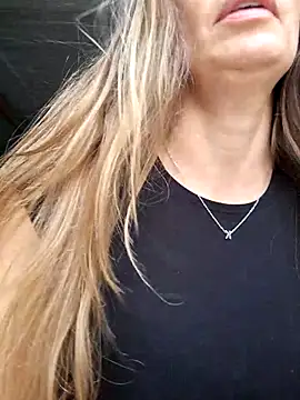 karina warthon online show from 09-13-25, 03:01