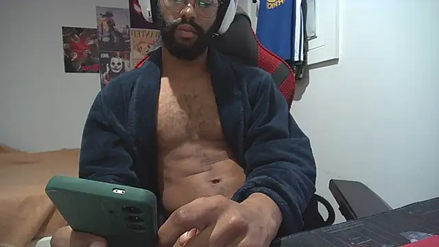Snapshot of kevi_cocks chatting on 01-23-25, 11:36 kevi cocks online show from 01-23-25, 11:36