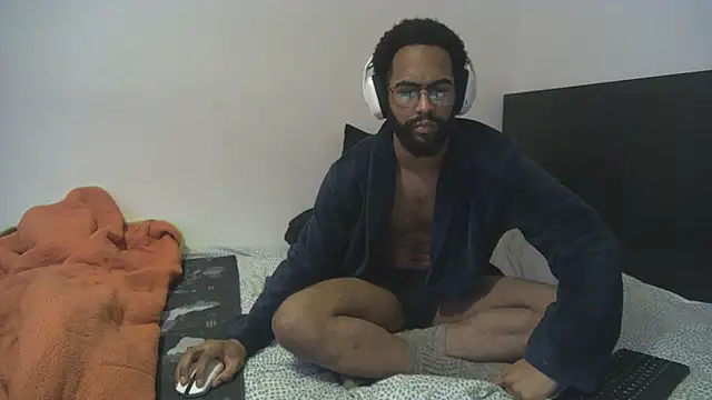 Snapshot of kevi_cocks chatting on 02-05-25, 11:39 kevi cocks online show from 02-05-25, 11:39