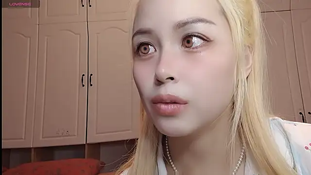 Lucky-xiuxiu online show from 02-25-25, 06:47