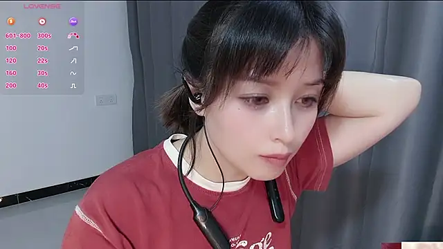 Lucky-xiuxiu online show from 10-10-25, 04:39