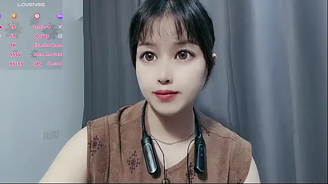 Lucky-xiuxiu online show from 10-18-25, 02:40