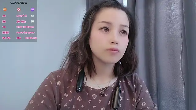 Lucky-xiuxiu online show from 11-19-25, 01:49