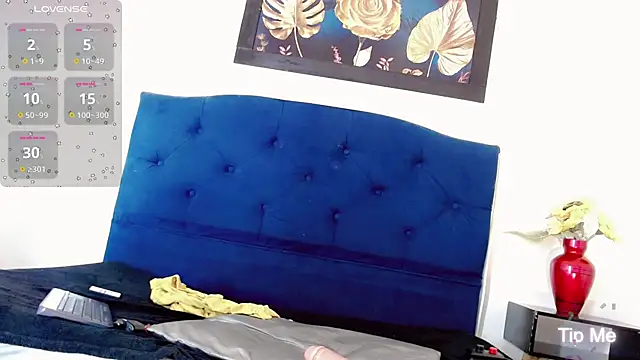 Gisele fox online show from 11-30-25, 08:02