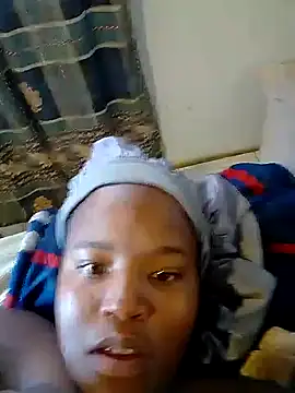 Snapshot of KMbesxxx chatting on 01-25-25, 06:55 KMbesxxx online show from 01-25-25, 06:55