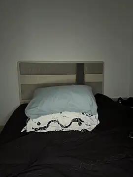 Mia-Fuchs online show from 03-15-25, 10:22